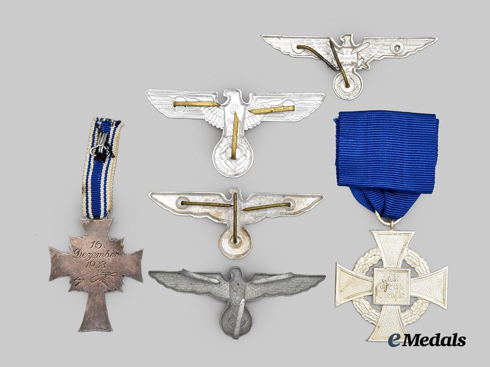 germany,_third_reich._a_mixed_lot_of_awards_and_insignia___m_n_c8869
