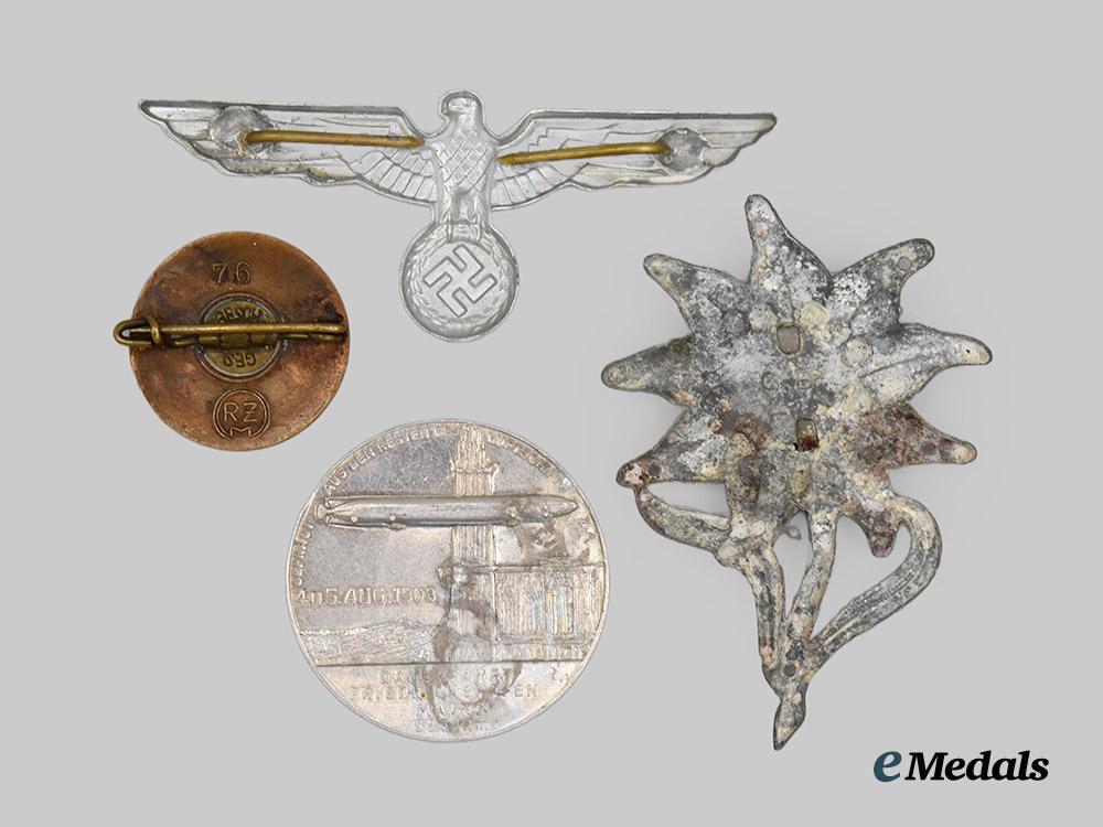 germany,_third_reich._a_mixed_lot_of_badges_and_insignia___m_n_c8914