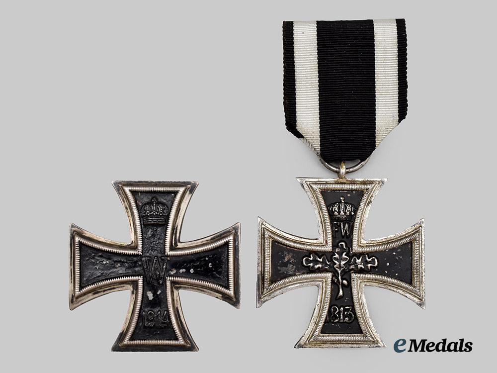 germany,_imperial._a_pair_of1914_iron_crosses,_i_i_and_i_class___m_n_c9017