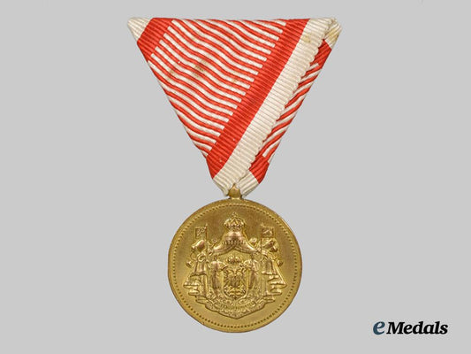 yugoslavia,_kingdom._a_royal_household_service_medal,_gold_grade___m_n_c9057