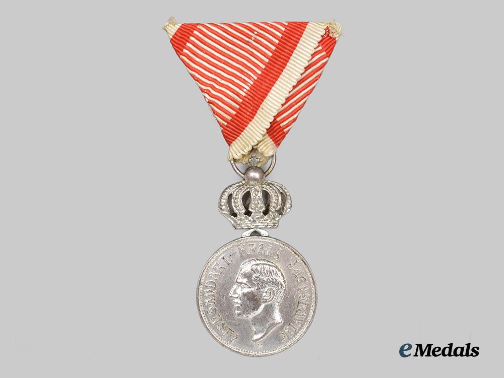 yugoslavia,_kingdom._a_royal_household_medal_of_king_alexander_i_karadordevic,_in_silver___m_n_c9086