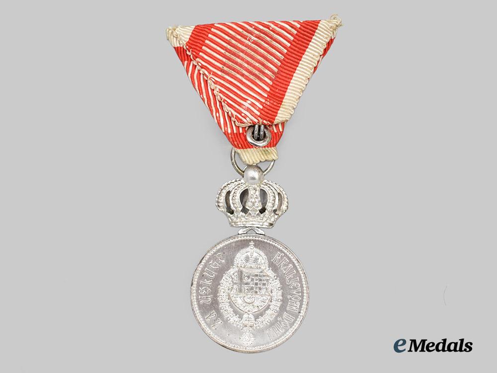 yugoslavia,_kingdom._a_royal_household_medal_of_king_alexander_i_karadordevic,_in_silver___m_n_c9088