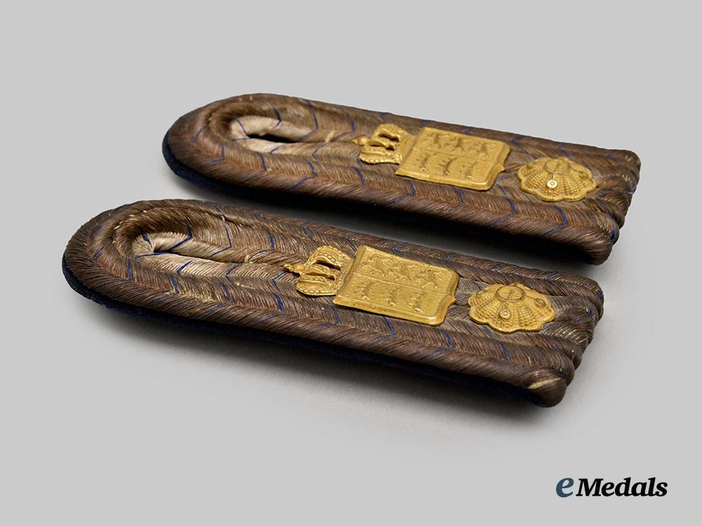 württemberg,_kingdom._a_set_of_shoulder_boards_for_a_military_commissariat_official___m_n_c9300