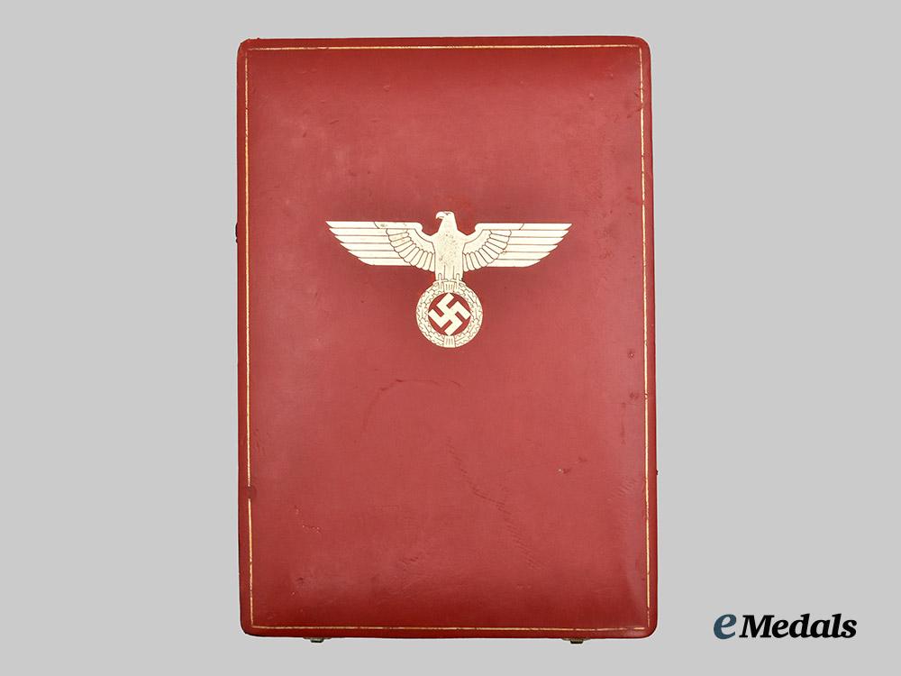 germany,_third_reich._a_rare_order_of_the_german_eagle,_grand_cross_with_swords_set_with_case,_by_gebrüder_godet___m_n_c9394