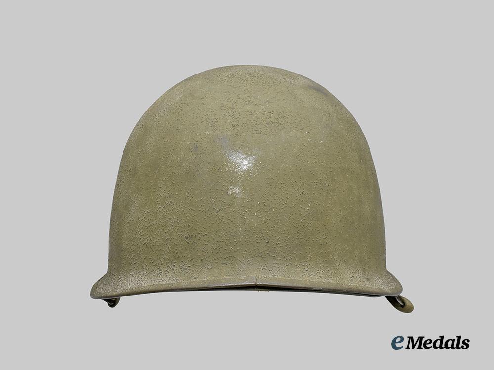 international._a_lot_of_german_and_an_american_steel_helmets___m_n_c9400