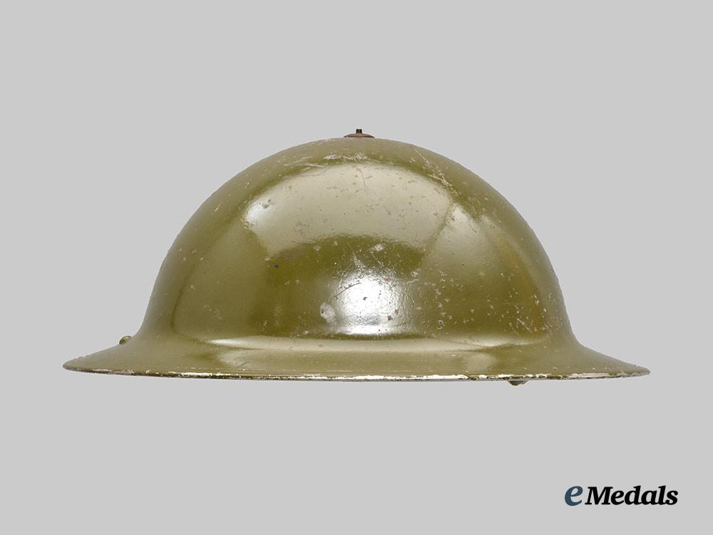 canada,_dominion._a_mark_i_i_brodie_steel_helmet,_type_i_i,_by_the_canadian_motor_lamp_co.,_c.1942___m_n_c9432