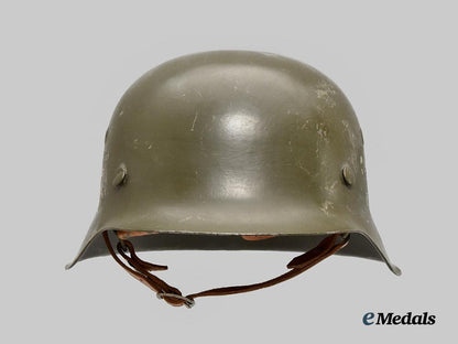 international._a_lot_of_german_and_an_american_steel_helmets___m_n_c9439