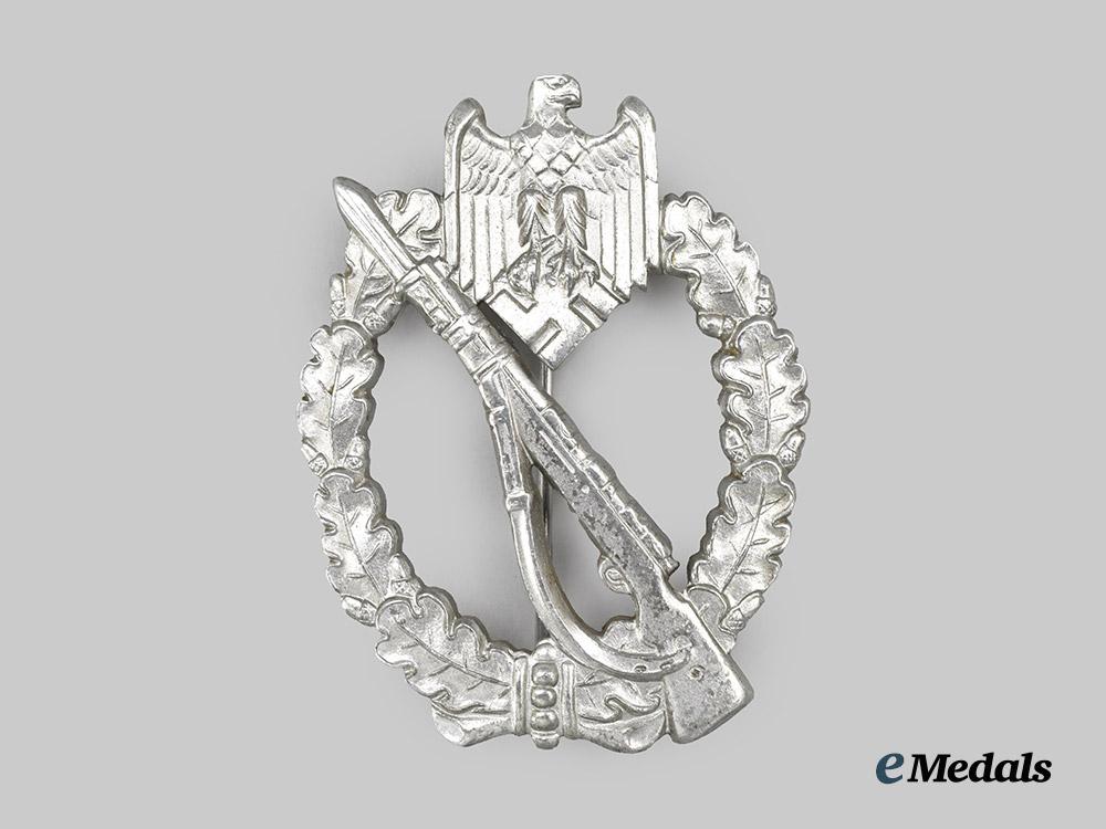 germany,_wehrmacht._an_infantry_assault_badge,_silver_grade,_unknown_maker_variant___m_n_c9467