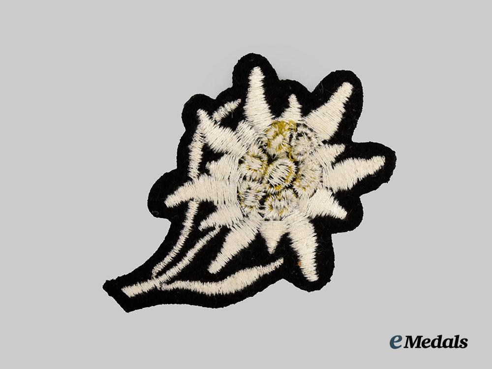 germany,_s_s._a_mint_waffen-_s_s_gebirgsjäger_enlisted_ranks_cap_insignia___m_n_c9599