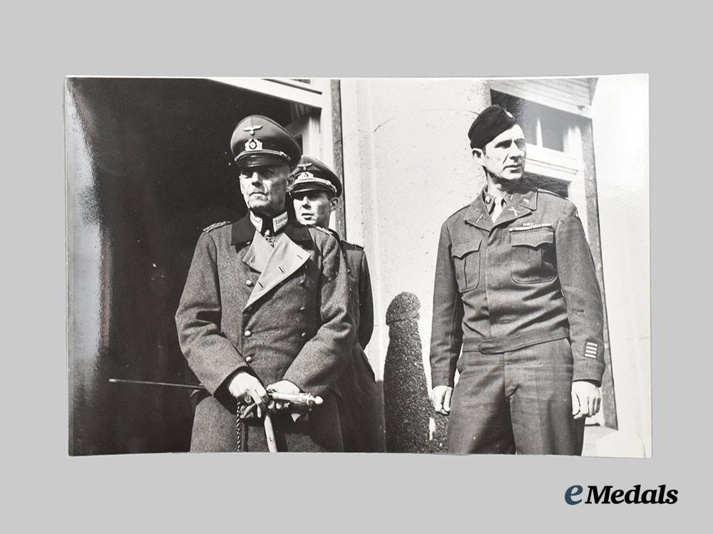 germany,_wehrmacht._a_lot_of_imperial_war_museum_press_photos_featuring_notable_commanders___m_n_c9661