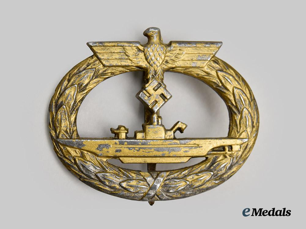 germany,_kriegsmarine._a_u-_boat_war_badge,_by_funcke&_brüninghaus___m_n_c9871