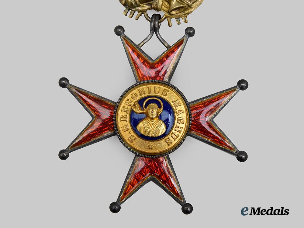 vatican,_papal_state._a_cased_order_of_st._gregory_the_great,_i_i._class_knight_commander_for_military_merit,_c.1910___m_n_c9875