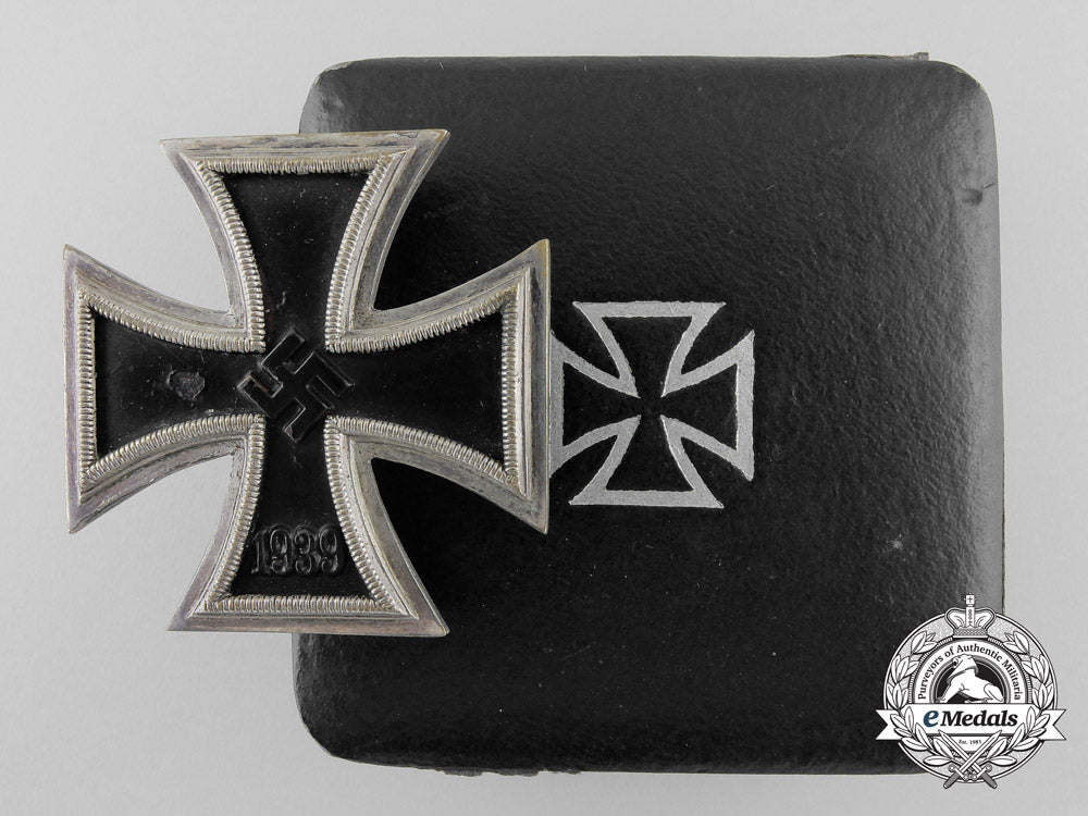 an_iron_cross_first_class1939;_round3_version_with_case_a_0942