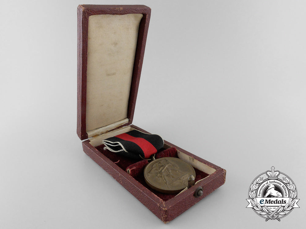 a_commemorative_medal_for1._october1938_with_case_of_issue_a_1897