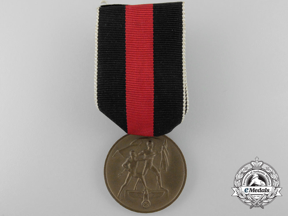 a_commemorative_medal_for1._october1938_with_case_of_issue_a_1898