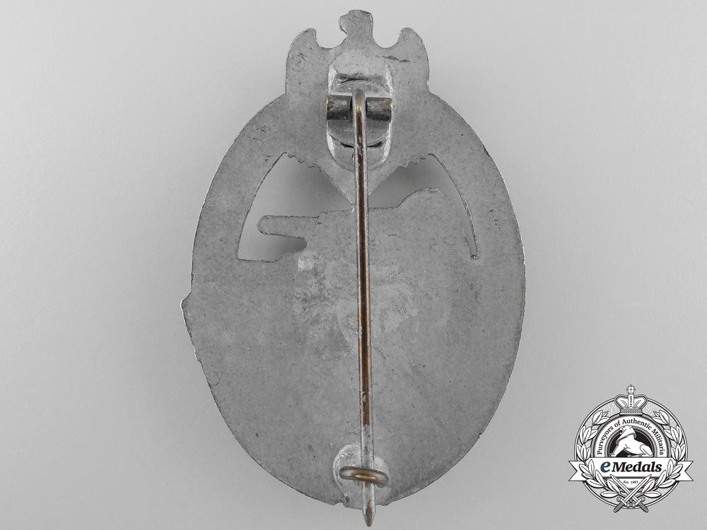 a_mint_silver_grade_tank_assault_badge_a_2694