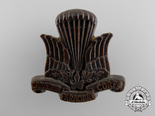 a_second_war_canadian_parachute_corps_cap_badge;_bakelite_version_a_7922