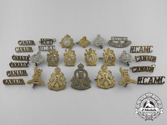 canada._a_lot_of_twenty-_seven_second_war_period_badges_a_9129