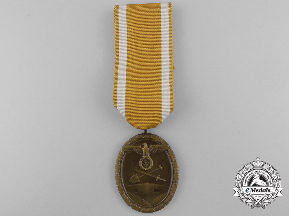 a_mint_west_wall_medal_with_packet_by_julius_maurer_a_9853_1