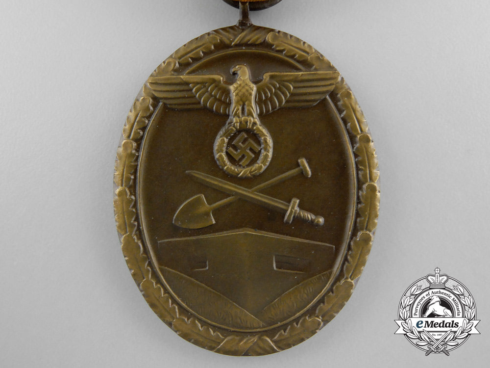 a_mint_west_wall_medal_with_packet_by_julius_maurer_a_9854_1