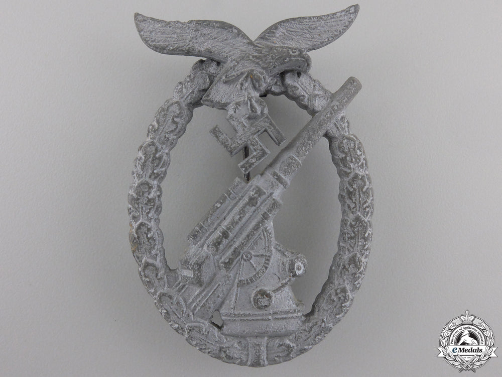 a_late_war_luftwaffe_flak_badge_by_walter_henlein_a_late_war_luftw_5580452e139e9