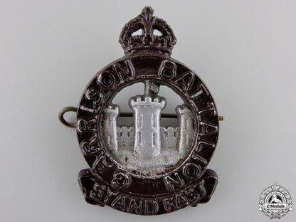 canada._a_second_war_officer's_garrison_battalion_cap_badge_a_second_war_off_554cc22bee62d