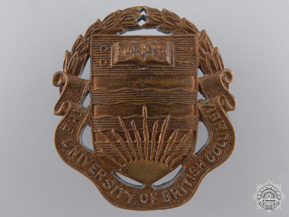 a_wwii_university_of_british_columbia(_vancouver,_bc)_cotc_cap_badge_consignment27_a_wwii_universit_54e365255348f