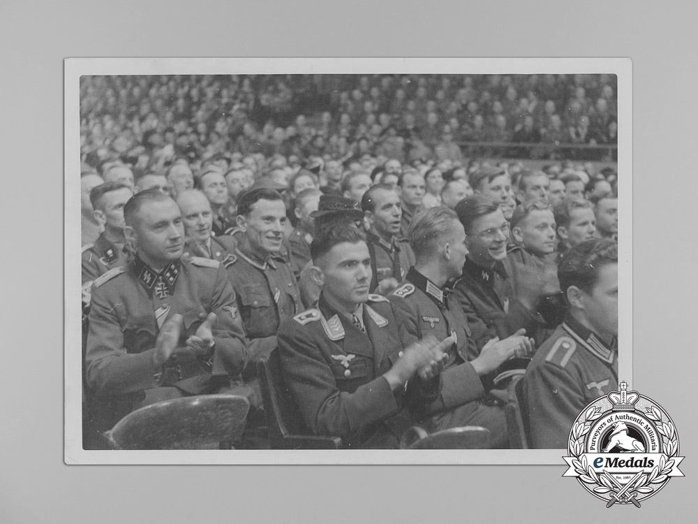 an_official_press_photo_of_the1942/43_war_winter_relief_speech_aa_8655_1