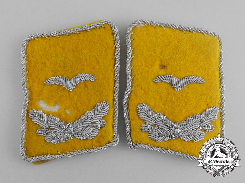 a_set_of_luftwaffe_flight_lieutenant_collar_tabs_aa_9240