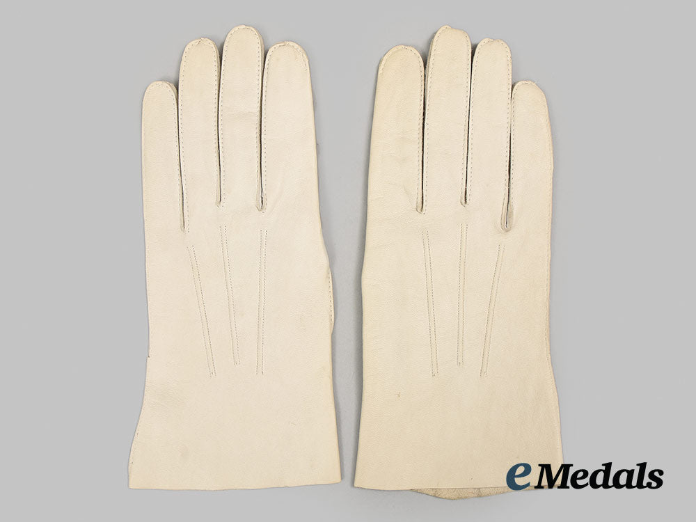 germany,_wehrmacht._a_pair_of_leather_officer’s_gloves_ai1_3565_1