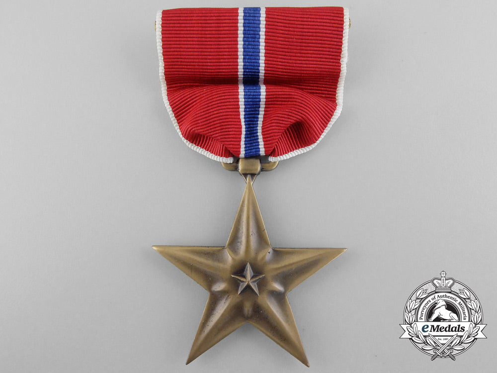 a_mint_american_bronze_star_with_box_b_2033