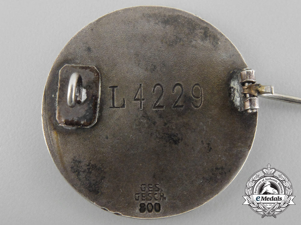 a_silver_third_reich_period_nsv_free_sisterhood_membership_badge;_numbered_bb_0128