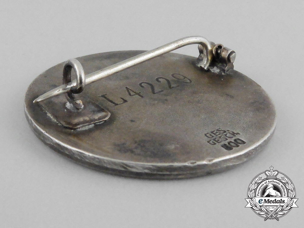 a_silver_third_reich_period_nsv_free_sisterhood_membership_badge;_numbered_bb_0129