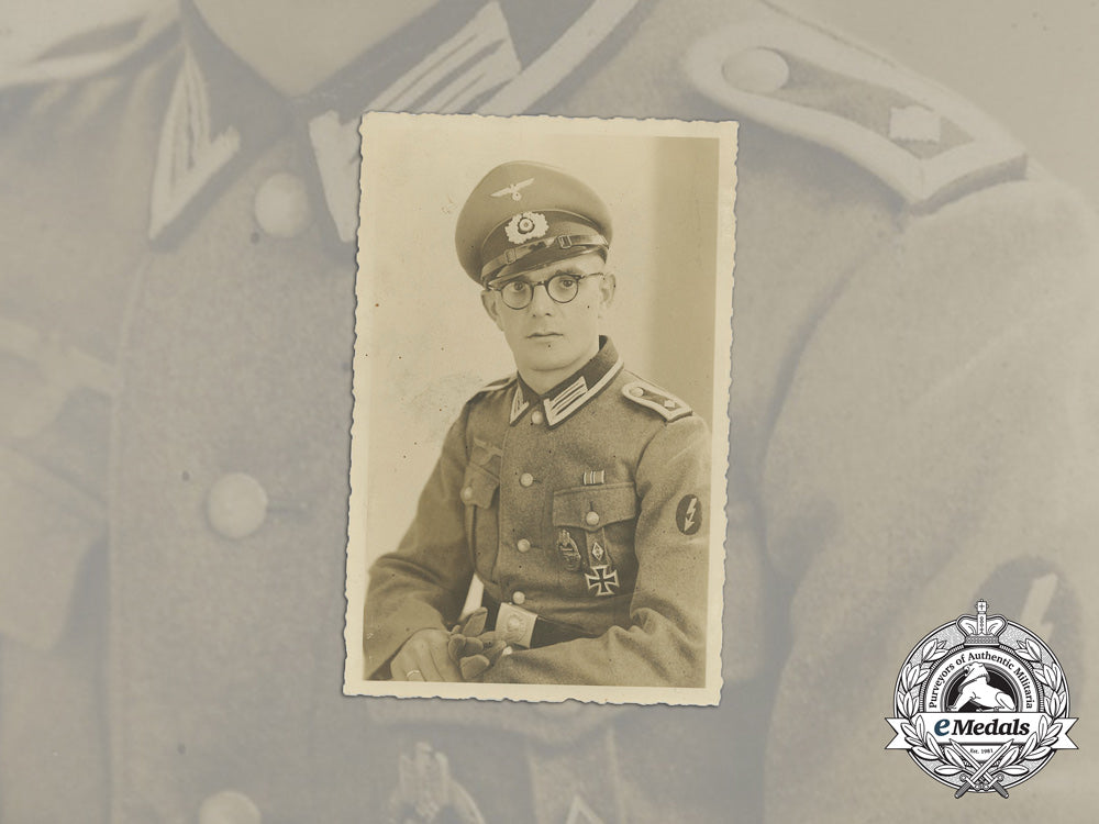 a_wartime_photo_of_panzer_feldwebel_with_ek1&_hj_badge_bb_1352