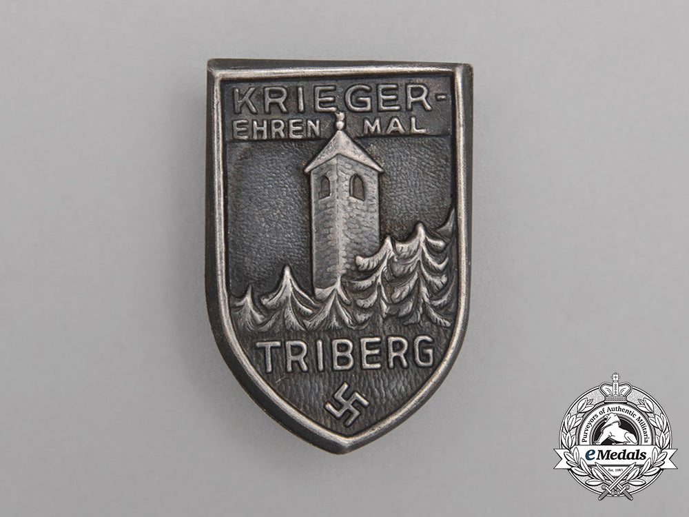 a_third_reich_period_unveiling_of_the_veteran’s_memorial_in_triberg_badge_bb_3189