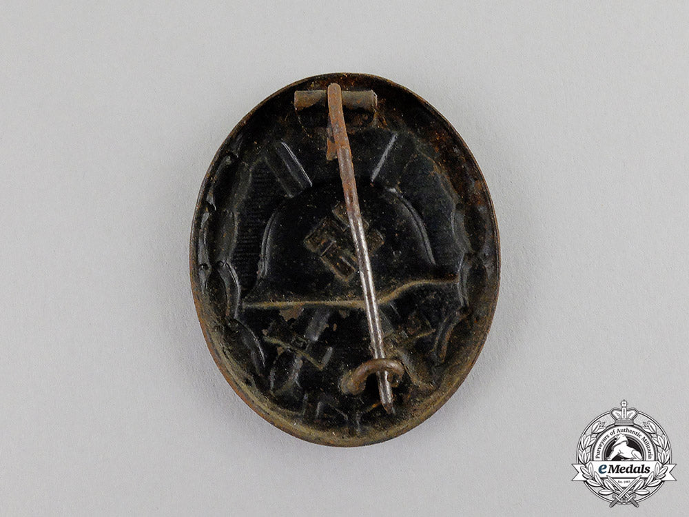 germany._a_black_grade_wound_badge_c17-4829