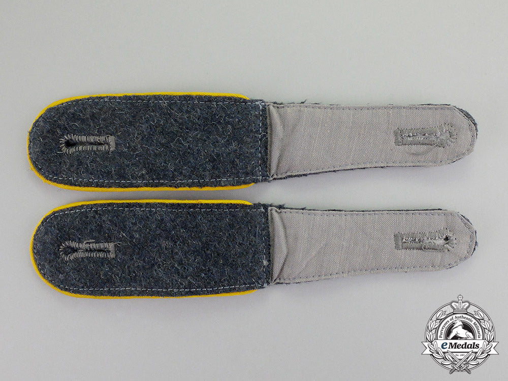 germany._a_mint_pair_luftwaffe_flight_enlisted_man’s_shoulder_boards_c17-4904