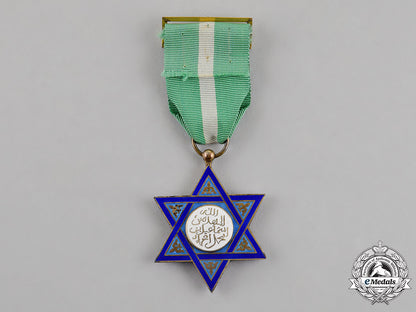 morocco,_spanish_protectorate._an_order_of_mehdauia,_breast_badge,_c.1930_c18-012464