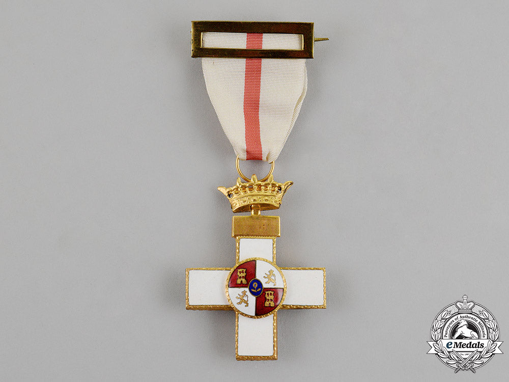 spain,_franco_era._an_order_of_military_merit,1_st_class_cross_with_white_distinction,_c.1940_c18-012468