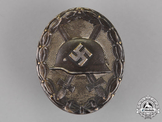 germany._a_wound_badge,_silver_grade,_by_the_official_vienna_state_mint_c18-014206