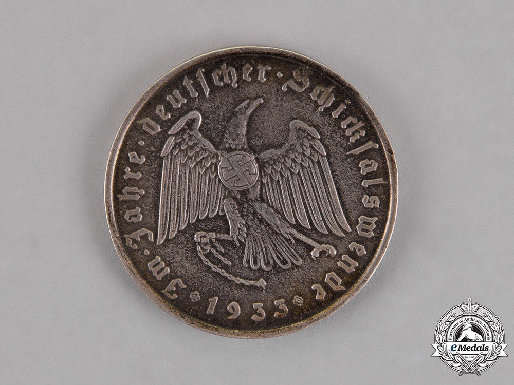 germany._a_the_führer-_schicksalswende(_twist_of_fate)_medal,_c.1933_c18-016555