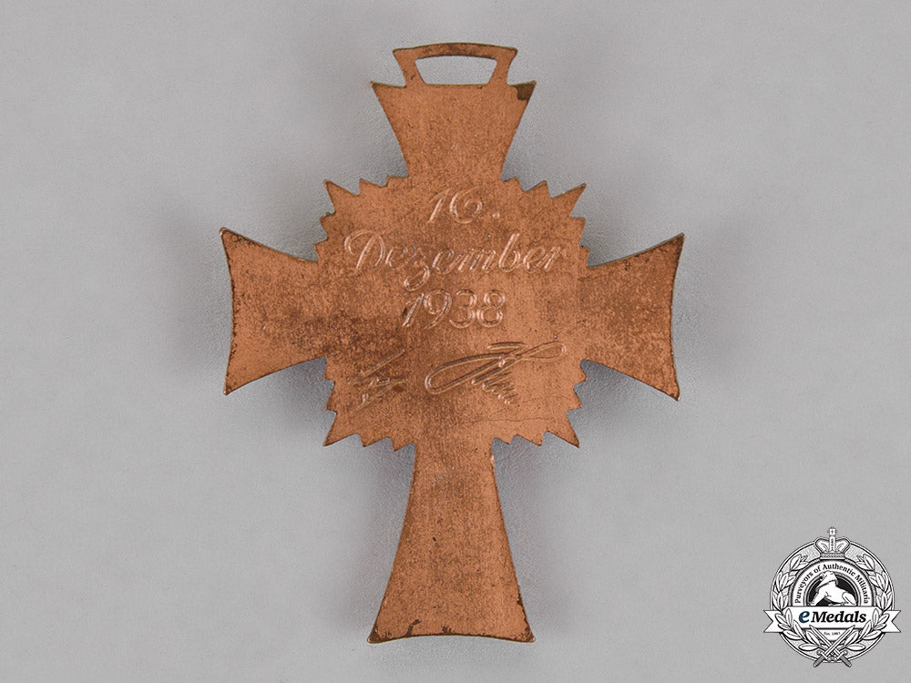 germany._a_third_class_cross_of_honour_of_the_german_mother_c18-016692