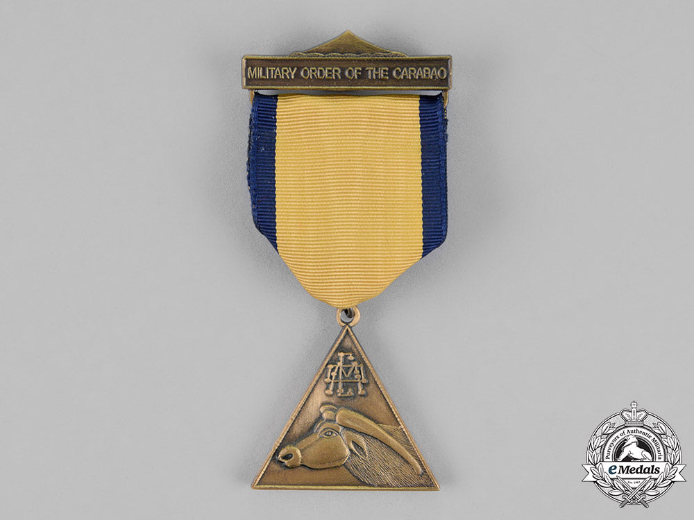 united_states._a_military_order_of_the_carabao_membership_badge_c18-019644