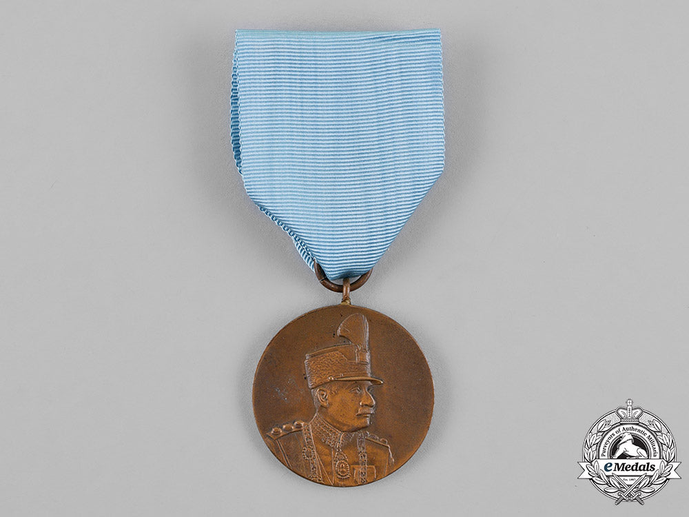 iran,_pahlavi_empire._a_coronation_of_reza_shah_pahlavi_coronation_medal1926_c18-019695