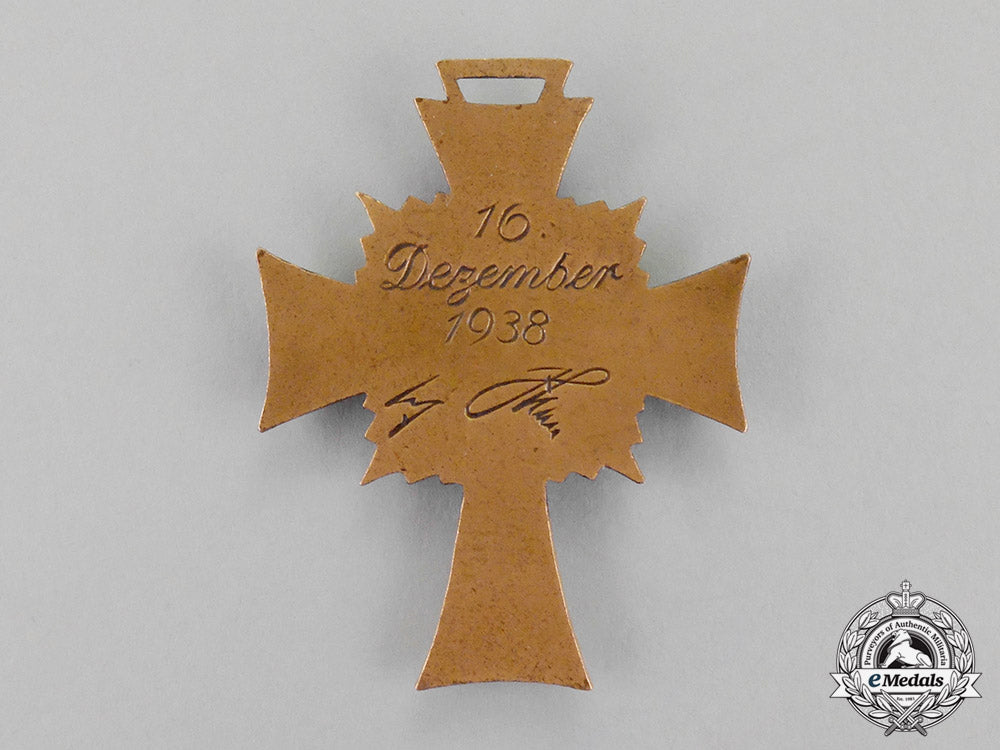 germany._a_bronze_grade_cross_of_honour_of_the_german_mother_c18-0214