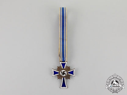 germany._a_bronze_grade_cross_of_honour_of_the_german_mother_c18-0215