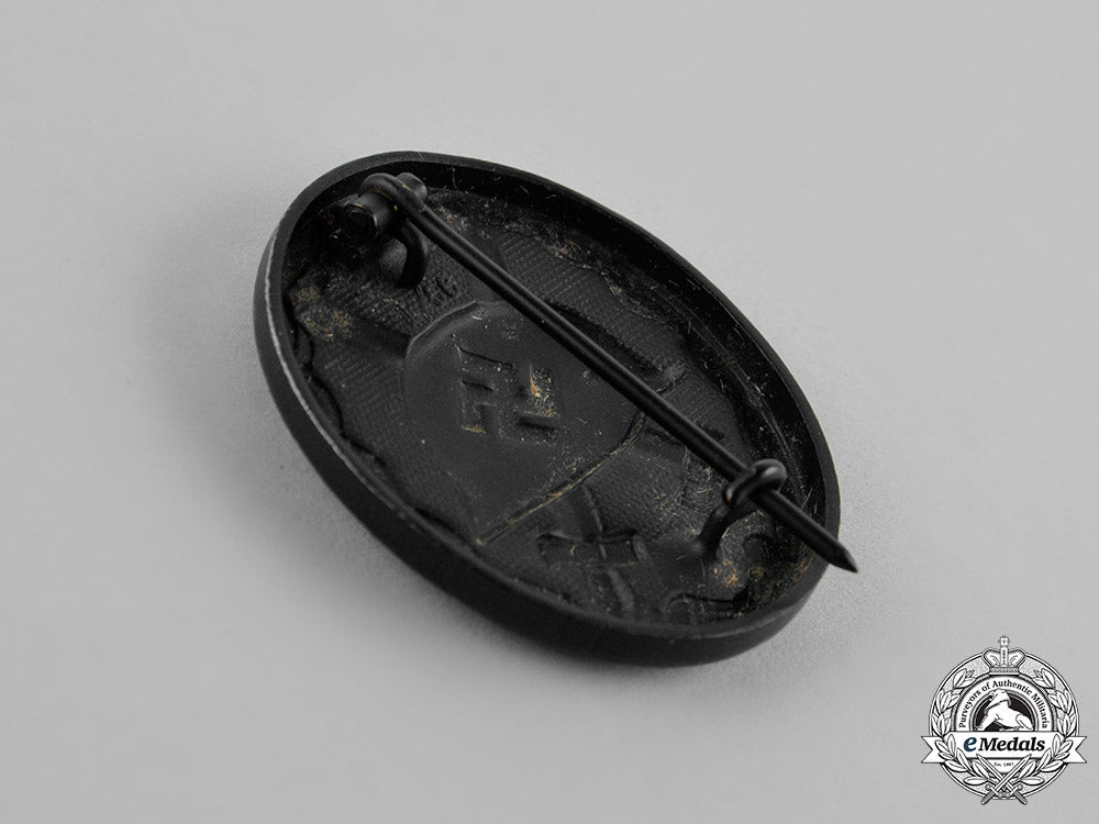 germany._a_wound_badge,_black_grade,_in_its_ldo_presentation_case_c18-021923