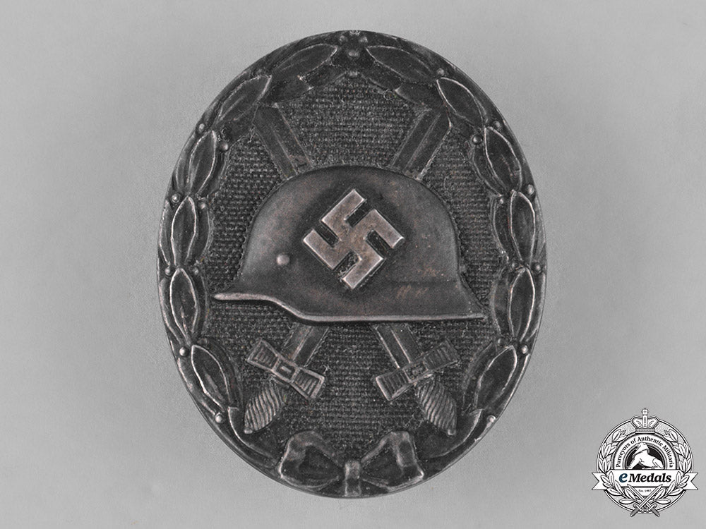 germany._a_silver_grade_wound_badge_c18-023872