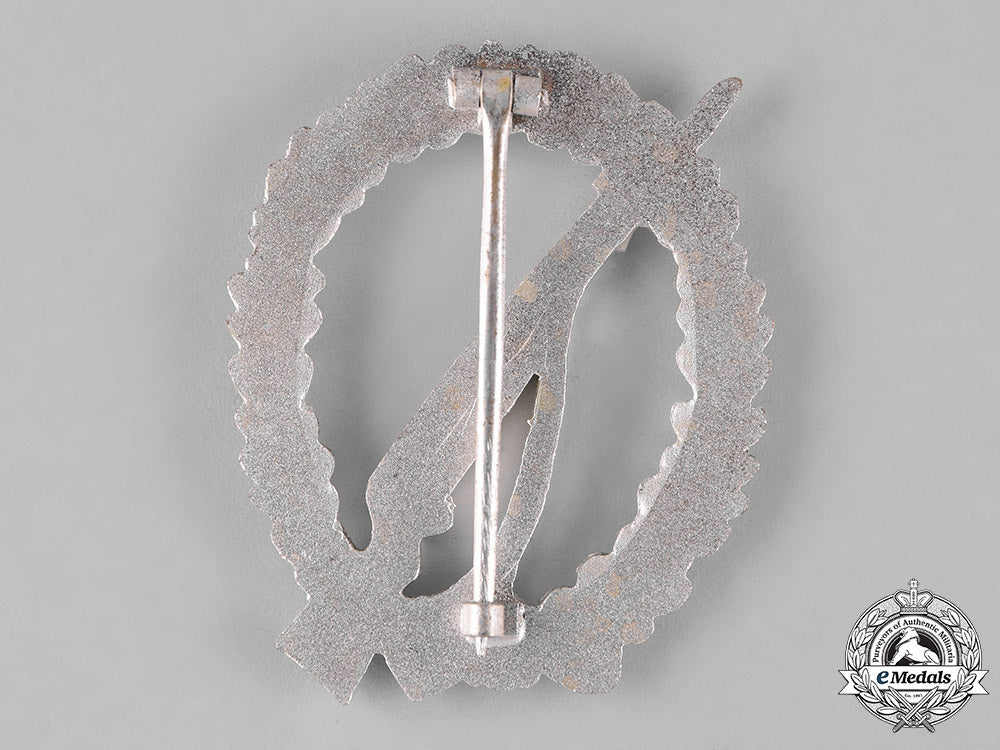 germany._an_infantry_assault_badge,_in_silver,_alternative1957_version_c18-026189_1