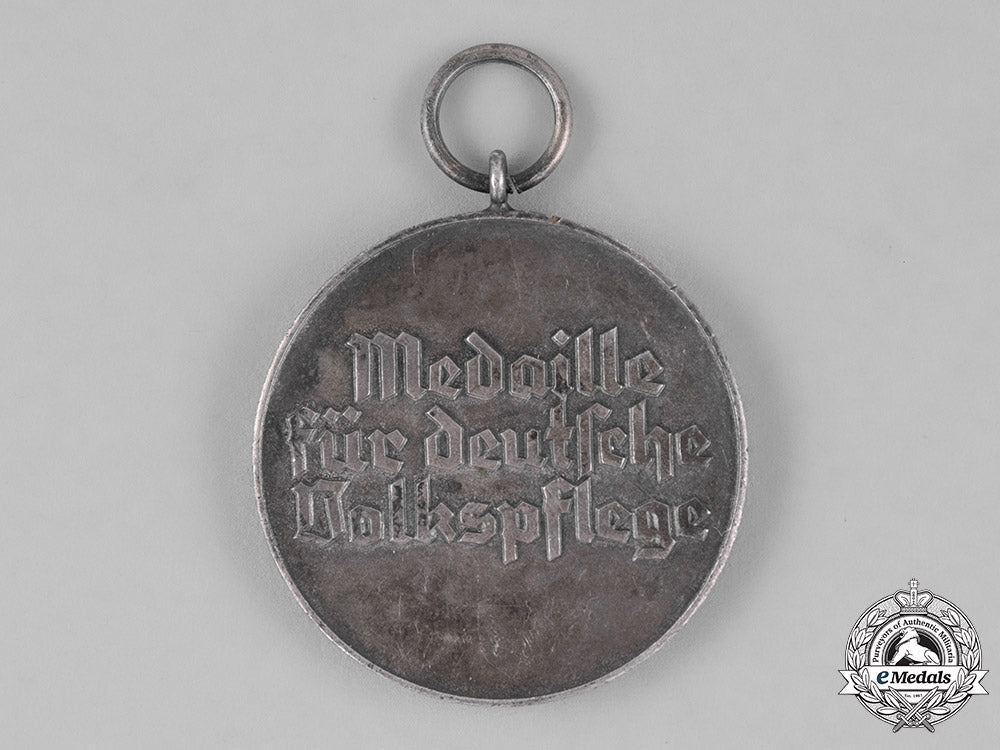 germany._a_social_welfare_medal_c18-027312